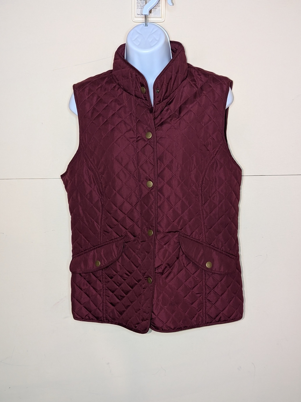 GH Bass & Co Quilted Vest in Burgundy